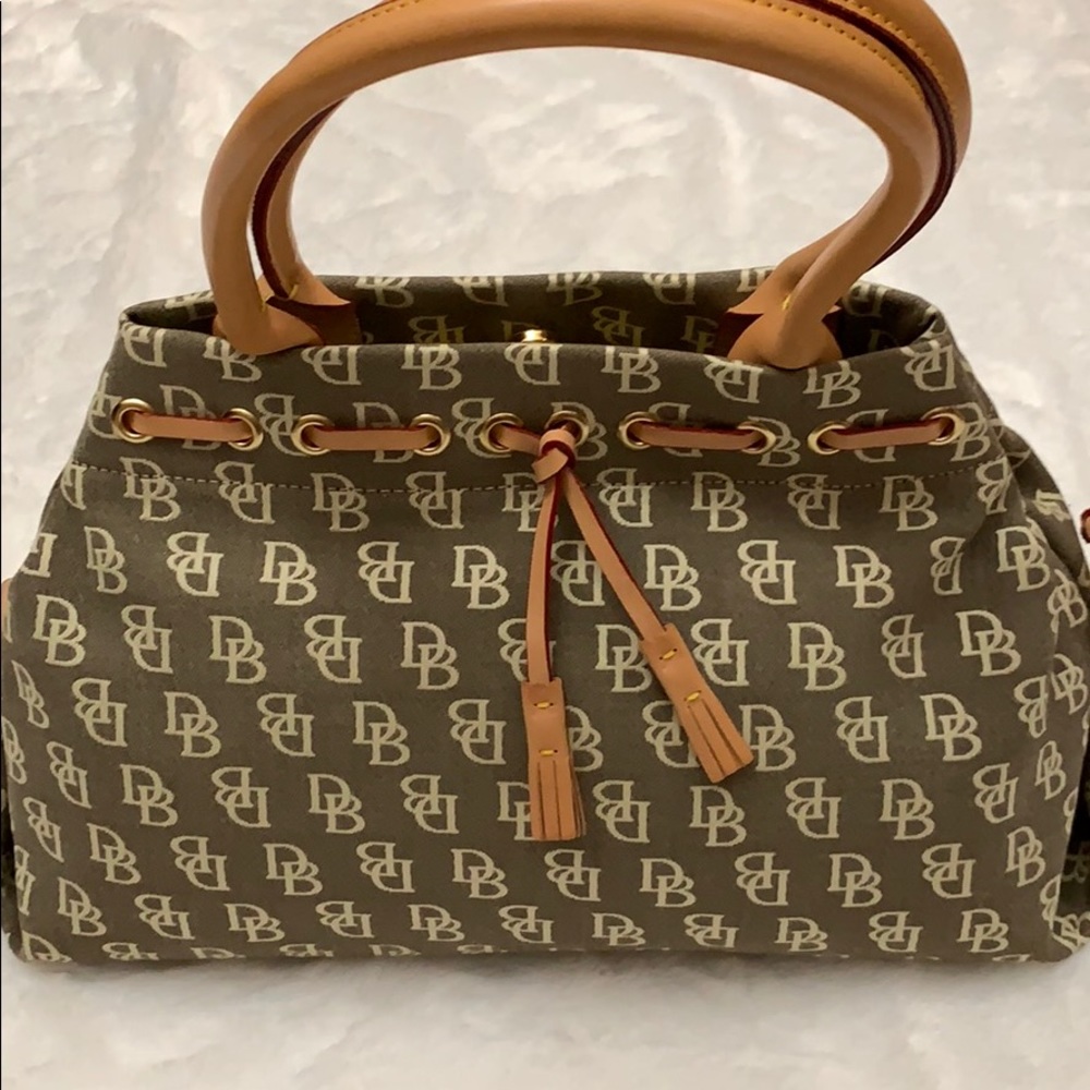 Dooney & Bourke Large Tapered Tassel Bag - Picture 2 of 6